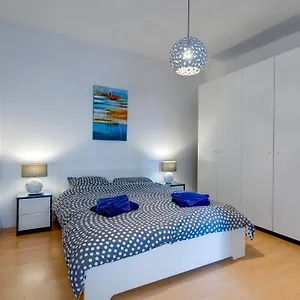 https://apartment-with-stunning-seaviews.hotelssaintjulians.com